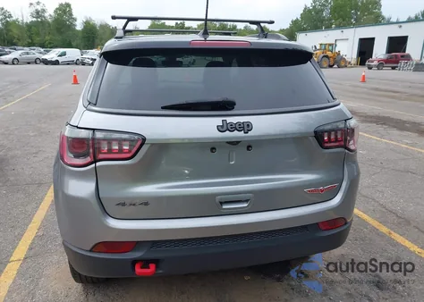 2020 Jeep Compass Trailhawk 4X4 z USA, uszkodzony, nr VIN 3C4NJDDB6LT155715